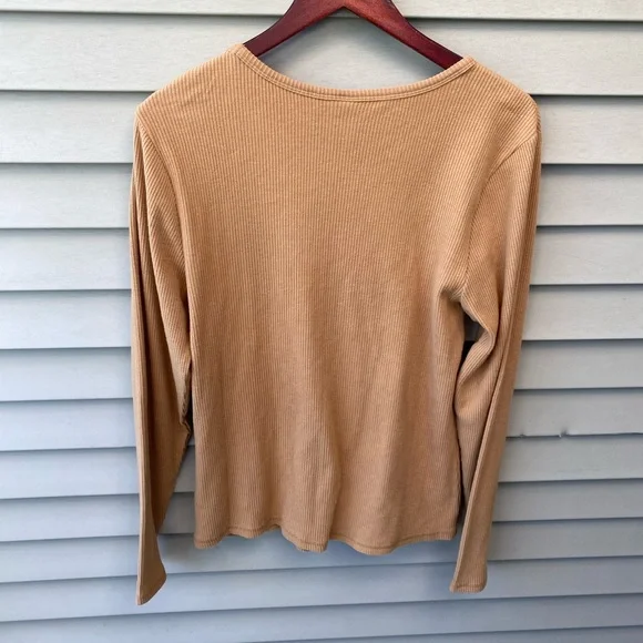 BNWT Old Navy Women's Long Sleeve Ribbed Tee - Tan - Picture 8 of 8